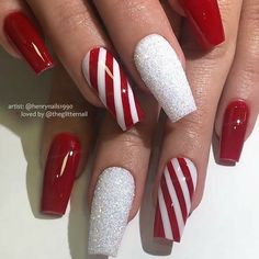 Christmas Candy Cane Nails, Nail Christmas, Candy Cane Nails, December Nails, Red Christmas Nails, Cute Christmas Nails, Christmas Gel Nails, Glitter Dust, Nail Candy