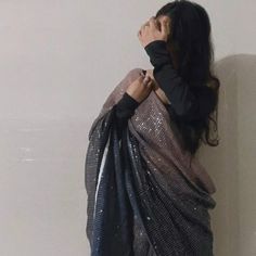 Love Betrayal, Saree Wearing Styles, Simple Saree Designs, Saree Poses, Saree Designs Party Wear, Traditional Indian Outfits