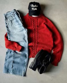 Red Cap Outfit, Cap Outfit Men, Red Shoes Outfit, Red Clothes, Winter Sweater Outfits, Cap Outfit, Hype Clothing, Fashion Men Streetwear, American Casual