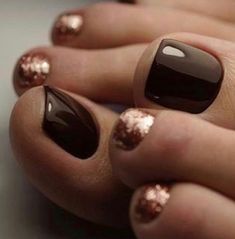 25 Stunning Fall Pedicure Ideas to Keep Your Toenails on Trend - divagaze.com Fall Pedicure Colors 2023, Fall Pedicure Colors Toenails, Square Acrylic Nails French, Red Nails Chrome, Birthday Nails Simple, Simple Nails Fall, Fall Pedicure Ideas, Short Nails Blue, Winter Nails Short