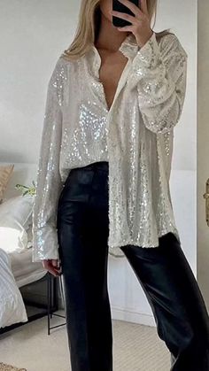 Sequins Blouse, Casual Blouse Shirts, Y2k Outfit Ideas, Winter Y2k, Party Blouse, Nye Outfits, Sequin Shirt, Eve Outfit, New Years Eve Outfits