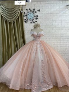 Xv Dresses, Quinceanera Pink, Quinceanera Themes Dresses, Quinceañera Ideas, Quinceñera Dresses, Dresses Gold, Wedding Dresses Lace Ballgown, Quinceanera Dresses Pink, Pink Ball Gown