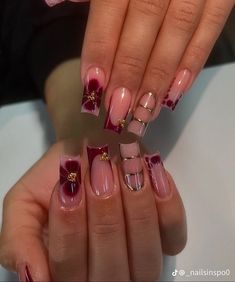 Burgundy Nail Designs Square, Burgundy Nails Square, Burgundy And Gold Nail Designs, Burgundy Marble Nails, Maroon And Gold Nails, Marble Nails With Gold, Nails With Gold Accents, Burgundy Marble, Nails With Gold