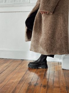 Ganni Boots Outfit, Ganni Boots, Fall Capsule Wardrobe, Super Chunky, Black Chelsea Boots, Boutique Design, Chelsea Boot, Black Matte, Boots Outfit