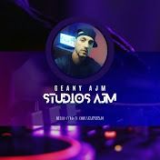 a man with a hat on in front of a purple and blue background that says, beant jam ma poidut?