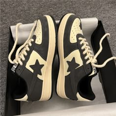 Y2k Shoes Aesthetic, Y2k Shoes Men, Cool Sneakers Women, Grunge Shoes Aesthetic, Downtown Shoes, Street Wear Shoes, Bapesta Shoes, Shoes Grunge, Shoes For Women Sneakers