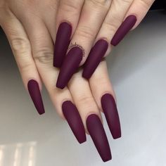 Nail art Wine Red Maroon Matte Burgundy Matte Nails, Shimmer Nail Art, Vampy Nails, Red Stiletto Nails, Red Nail Art Designs, Coffin Nails Matte, Unghie Nail Art, Red Nail Art