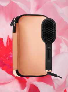 Weekend Plans? Take These 6 Tiny Hot Tools With You+#refinery29 Butterfly Locs Hairstyle, Mini Hair Straightener, Travel Hair, Best Hair Dryer, Beauty Shopping, Travel Hairstyles, Hair Dryer Brush, California Girl, Latest Hair Trends