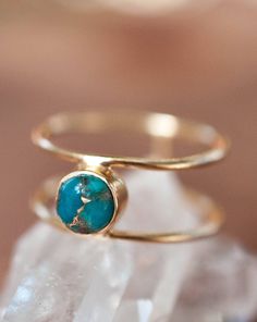 Copper Turquoise Ring * Gold * Statement * Gemstone * Natural * Organic * Ocean * Blue * Mermaid * Handmde * Double Band * Everyday BJR026 Turquoise Gold Ring, Aqua Chalcedony, Copper Turquoise, Gold Vermeil, Turquoise Ring, Rose Quartz, Sunscreen, Birthstone, Gold Rings