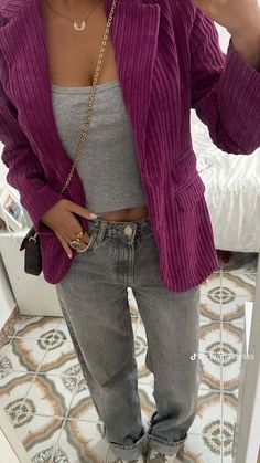 Grey Jeans Outfit Summer, White Sneakers Outfit Winter, Simple Winter Outfits, Purple Blazer, Europe Outfits, Uni Outfits, Outfit Inspo Fall, Looks Style, Looks Vintage