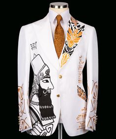 Luxury Suits For Men, Unique Coats, Double Breasted Suit Men, Chain Ideas, Mens Blazers, Menswear Inspiration, African Attire For Men, Balmain Men, Suit Collection