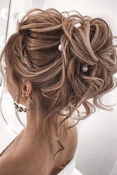 High Updo, Messy Hair Updo, Wedding Hairstyles For Medium Hair, Rustic Wedding Hairstyles, Wedding Hairstyles Medium Length, Romantic Updo, Wedding Hair Inspiration, Hair Wedding, Penteado Cabelo Curto