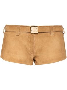 Find MIU MIU Belted Suede Shorts on Editorialist. camel brown suede gold-tone logo plaque front button and zip fastening belted waist Miu Miu Couture, Suede Outfit Women, Miu Miu Shorts, Miumiu Clothes, Luxury Outfits Women, Outfit Inspo For Women, Chic Shorts, Button Shorts, Trouser Shorts