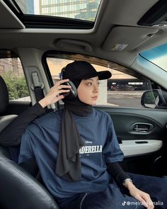 Hijabi Style Outfits, Cap Outfit, Hijab Caps, Hijabi Style, Hijab Fashion Inspiration, Outfit Hijab