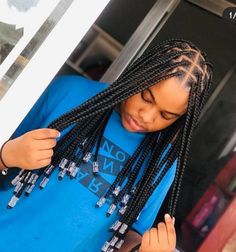 Short Braid Styles, Braided Hairstyles 2022, Box Braid Ideas, Short Box Braid, Pictures Girly, Short Knotless, Beaded Braids, Black Hair Protective Styles, Sloth Cakes