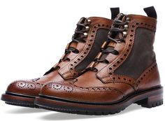 Hipster Shoes, Brogue Boots, British History, Trend Fashion, Gentleman Style, Waxed Cotton, Brown Boots