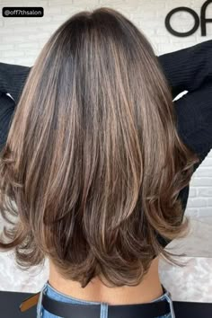 Almond Highlights On Dark Brown Hair Brown Hair With Mushroom Highlights, Almond Highlights, Mushroom Hair Color, Mushroom Balayage, Mushroom Brown Balayage, Highlights On Dark Brown Hair, Lighter Brown Hair, Mushroom Brown Hair, Highlights For Dark Brown Hair