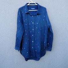 "A beautiful 100% Linen Venroy brand shirt that has been dyed in a shibori tie-dye technique with natural indigo dye. 100% linen shirt, size is M. Really nice cut and quality of material, in very good condition.  Shibori is the ancient Japanese art of resist dyeing that uses binding, folding, clamping and stitching to create patterns. Adopted in the west as a \"refined\" version of tie-dyeing, it creates an unending array of interesting effects. Some patterns are easy to create, some require hou Washed Blue Long Sleeve Linen Top, Spring Linen Tops, Pre-washed Long Sleeve Summer Tops, Indigo Tops Pre-washed Relaxed Fit, Indigo Relaxed Fit Pre-washed Tops, Indigo Top With Relaxed Fit, Pre-washed, Tie Dye Long Skirt, Resist Dyeing, Ancient Japanese Art