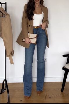 Mode Gossip Girl, Looks Jeans, Fest Outfits, Stylish Work Attire, Office Outfits Women, Business Casual Outfits For Work, Mode Jeans, Elegante Casual, Classy Fashion