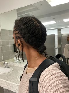 Microloc Styles Short Hair, Microlocs Loose Ends, Micro Loc Styles For Short Hair, Curly Micro Locs, Mirco Locs Hairstyles Short, Micro Loc Hairstyles For Women, Micro Locs Styles Short, Mini Locs Hairstyles, Mirco Locs Hairstyles