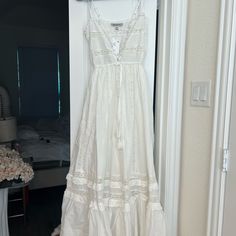 Brand New Never Worn Fit : 180bls White Hippie Dress, White Dress Aesthetic, Urban Outfitters Maxi Dress, Flowy White Dress, White Flowy Dress, Orange Maxi Dress, Angel Costume, Hippie Dress, Strapless Midi Dress