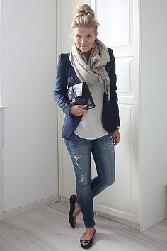 What To Wear When Meeting His Parents | Her Campus Bridget Bardot, Blazer Jeans, Kate Winslet, Blazer With Jeans, Blake Lively, White Blazer, Fall Fashion Outfits, Mode Inspiration