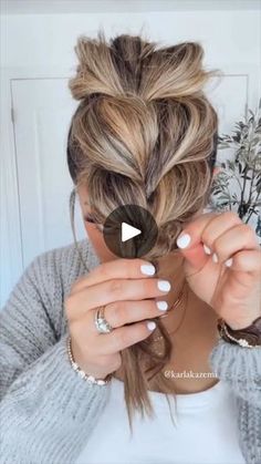 3.5M views · 64K reactions | up183 video 2 | Amazing hairstyles !!! | By Crafts | Facebook Easy Bun Hairstyles Videos, Hair Bun Hacks Videos, Hairstyle Buns, Bridal Hair Bun Tutorial Videos, World Hair, Amazing Hairstyles, Hairdos For Short Hair, Hair Tutorials For Medium Hair, Healthy Hair Journey