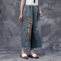 Item Code:634906509334Item Type：Women PantsMaterial: DenimSeason: Spring,Summer,AutumnStyle: CasualLength: Calf-LengthWaist: NaturalPopular Elements: Pockets,EmbroideredCombination: Single-PieceColor: blueLabel Size L(EU 36,US6,UK8,AU8,NZ8)Length: 85.00 cm/ 33.46 "Waist: 64.00 -80 cm/ 25.20 -31.50 "Hips: 104.00 cm/ 40.94 "Leg Opening: 60.00 cm/ 23.62 "Leg: 64.00 cm/ 25.20 "Crotch: 38.00 cm/ 14.96 " The model height:169cm,weight:45kg,Bust:80cm,waist:57cm,hips:84cmusually wear US Middle sizePS:1.T Summer Embroidered Wide Leg Jeans, Embroidered Denim Blue Casual Bottoms, Casual Embroidered Denim Blue Bottoms, Embroidered Wide Leg Denim Bottoms, High Waist Embroidered Denim Blue Bottoms, Blue Embroidered Wide Leg Jeans, Embroidered Wide-leg Denim Bottoms, Embroidered Wide Leg Denim Blue Pants, Embroidered Denim Wide-leg Bottoms