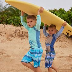 For boy’s board shorts with retro flair, check out these old school swim shorts. With an adjustable band for added comfort (and room for him to grow), chlorine and saltwater resistant fabric, and a UPF 50+ rating, sun protection swimwear for your little one has never looked or felt better. Baby Surf, Long Sleeve Swim Top, Long Sleeve Swim Shirt, Girls Sun Hat, Swim Bra, Beach Towel Bag, Long Sleeve Swim, Swim Shirt