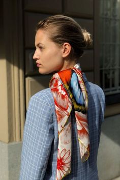 Золотой час Social Sustainability, Scarf Model, Create Opportunities, Scarf Designs, Silk Scarfs, Silk Scarf Style, The Golden Hour, Social Cause, Stylish Scarves