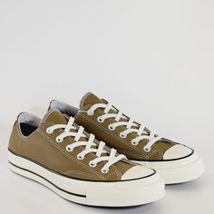 Converse Chuck 70 Low Ox Sand Dune Brown Tan / Egret / Black Leather Unisex Sneakers A09985c Nwt Brand: Converse Model: Chuck 70 Ox Style Code: A09985c Color: Sand Dune / Egret / Black Gender: Unisex, Listed As Men's Shoes. Size Guide: Us Men's 8 / Us Women's 10 / Uk 8 / Eur 41.5 / Cm 26.5 Us Men's 8.5 / Us Women's 10.5 / Uk 8.5 / Eur 42 / Cm 27 Us Men's 9.5 / Us Women's 11.5 / Uk 9.5 / Eur 43 / Cm 28 Whatever You Make Them The Leather Chuck 70 Offers A Durable, Blank Canvas For You To Tell Your Khaki Leather Slip-on Sneakers, Leather Khaki Sneakers For Fall, Khaki Leather Sneakers For Fall, Olive Leather Sneakers With Round Toe, Beige Low-top Sneakers With Leather Footbed, Khaki Leather Sneakers With Cushioned Footbed, Retro Converse Leather Sneakers, Retro Leather Sneakers For Everyday, Casual Olive Leather Sneakers