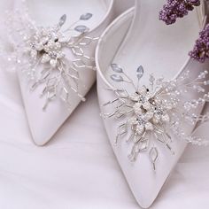 Wedding Accessories - Opal and Pearl Silver Bridal Shoe Clips Luxury Pearl-embellished Wedding Shoes, Luxury Wedding Shoes With Pearl Embellishments For Formal Occasions, Luxury Elegant Wedding Shoe Clips, Wedding Heels Brides, Silver Bridal Shoes, Simple Wedding Veil, Shoe Clips Wedding, Soft Tulle Veil, Bridal Shoe