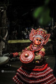 Poomaruthan Theyyam in Kerala Theyyam Photography, Vibrant Makeup, Mythological Characters, Hd Wallpapers For Mobile, Airport Travel, Spiritual Beliefs