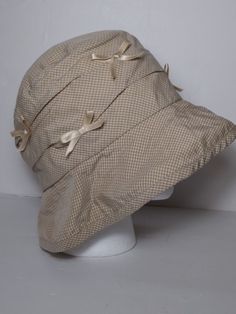 SAKS FIFTH AVENUE Made In Italy Hat 100% Cotton Tan Gigham Ribbon Detail Vintage Size Large Casual Adjustable Gingham Hat, Casual Gingham Hats With Curved Brim, Plaid Adjustable Curved Brim Hat, Adjustable Plaid Hat With Curved Brim, Cotton Hat For Spring Picnic, Casual Gingham Hats For Summer, Summer Gingham Hat With Curved Brim, Spring Cotton Hat For Picnic, Adjustable Plaid Hats For Spring