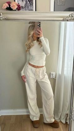 clean girl outfit inspo Fest Outfits, Mode Zara, Skandinavian Fashion, Outfit Inspo Casual, Stockholm Fashion, Cute Everyday Outfits, Mode Inspo, Clean Girl, Cute Simple Outfits