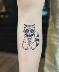 raccoon with flower:) Punk Raccoon Tattoo, Simple Raccoon Tattoo, Matching Raccoon Tattoo, Traditional Raccoon Tattoo, Raccoon Tattoo Funny, Small Raccoon Tattoo, Raccoon Tattoos, Rogue Tattoo, Punk Tattoo Ideas