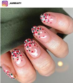 Red And Green Polka Dot Nails, Dot Christmas Tree Nails, Polka Dot Tip Nails, Pokadot Nails Christmas, Short Nail Art Christmas, Christmas Accent Nails, Polka Dot Fall Nails, Christmas Nails Polka Dots, Christmas Dot Nails