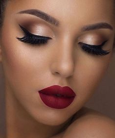 Make Up Guide, Pageant Makeup, Eyeliner Tips, Natural Prom Makeup, Party Make-up, Party Makeup Looks, Make Up Tutorials