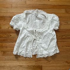 Nwt Never Worn Urban Outfitters Fitted Vintage Top, Fitted White Blouse From Urban Outfitters, White Cotton Blouse By Urban Outfitters, Fitted White Blouse By Urban Outfitters, Milkmaid Top, Urban Outfitters Tops, Urban Outfitters, Color White, Top Blouse