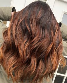 Chocolate Copper Balayage, Dark Hair With Copper Highlights, Auburn Highlights In Brown Hair, Highlights In Brown Hair, Copper Balayage Brunette, Long Hair Ideas, Cowboy Copper