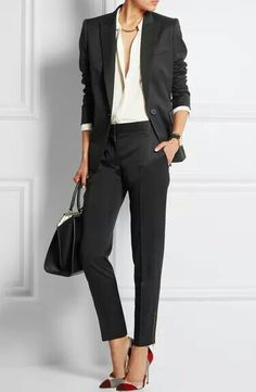 Estilo... Fendi Shoulder Bag, Professional Wear, Monica Vinader, Slim Leg Pants, Formal Outfit