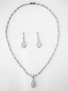 CZ Necklace Set of Delicate Elongated Teardrops Silver Key Necklace, Filigree Pendant Necklace, Bridal Fashion Jewelry, Bridesmaid Accessories, Bridesmaid Jewelry Sets, Cz Necklace, Bridal Bracelet, Shell Jewelry, Bridal Jewelry Sets