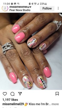 Pedicure Ideas Summer Black Women, Tropical Vacation Pedicure, Summer Nails 2024 Black Women, Gel Pedicure Black Women, African Nails Design Black Women, Simple Natural Nail Designs, Pink Pedicure Black Women, Nail Desi, Sophisticated Nails