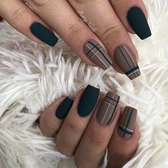 Matte Nail Art Designs, Plaid Nail Designs, Matte Nail Art, Plaid Nails, Cute Christmas Nails, Matte Nails Design, Fall Acrylic Nails, Striped Nails, Trendy Nail Design