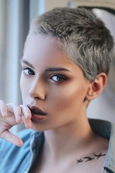 Really Short Hair, How To Curl Short Hair, Short Hair Pixie Cuts, Birthday Hair, Short Grey Hair, Haircuts Short