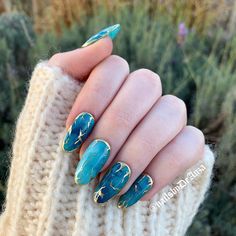 "🖤PLEASE READ ENTIRE DESCRIPTION!⬇️ All of our nails are hand-made to order with Apres gel-x tips. We use only the highest quality products such as Madam Glam, Kiara Sky, Daily Charme, everything is only the quality you deserve!😉 If you're looking for high-quality handpainted nails you're in the right place! Nail Shape (in photos): Medium Round Each set includes the following: - 10 press on nails (Please refer to the size chart and include your nail sizes in the \"NOTES\" section at checkout, Marble Nails Press On, Marbeling With Nail Polish, Nails Photography, Madam Glam, Kiara Sky, Quartz Nail, Lavender Nails, Nail Pops, Orange Wood