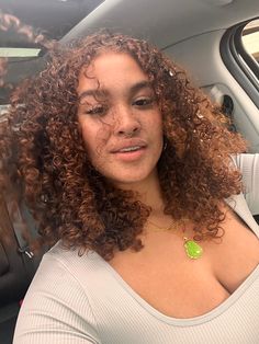 Auburn Curly Hair Black Women, Maple Brown Hair Curly, Red Brown Curly Hair Natural, Brown Red Curly Hair, Brownish Red Curly Hair, Ginger Curly Hair Black Women, Dark Ginger Curly Hair, Copper Brown Curly Hair, Reddish Brown Curly Hair