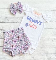 First Birthday Girl Outfit, Smash Cake Outfit, Groovy One, Cake Outfit, First Birthday Girl, Outfit Birthday, Cricut Tips