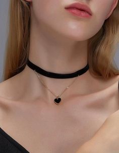 Layered Black Heart Charm Velvet Choker .  Length : 31cm Alloy Ships from Canada within 3-5 Business days. Kalung Choker, Colar Chocker, Velvet Choker Necklaces, Heart Choker Necklace, Charm Choker Necklace, Black Velvet Choker, Layered Choker Necklace, Layered Chokers, Heart Choker