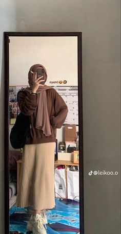 Ootd Ngampus, Outfit Ngampus, Skirt Ootd, Outfit Hijab Casual, Rok Outfit, Mix Match Outfits, Casual Hijab Outfit, Hijabi Outfits Casual